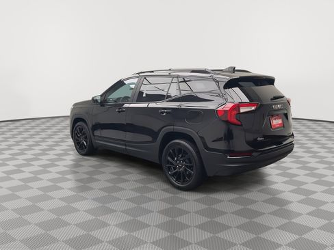 Certified 2024 GMC Terrain SLE w/ Driver Convenience Package image 2