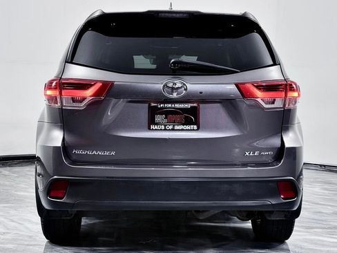 Used 2019 Toyota Highlander XLE AWD/4WD image 8