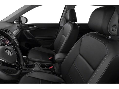 Used 2019 Volkswagen Tiguan SE w/ Panoramic Sunroof Package AWD/4WD image 6
