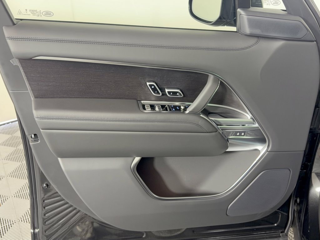 New 2027 Land Rover Range Rover SE AWD/4WD image 14