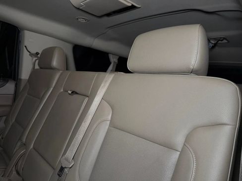 Used 2015 GMC Yukon XL SLT AWD/4WD image 31