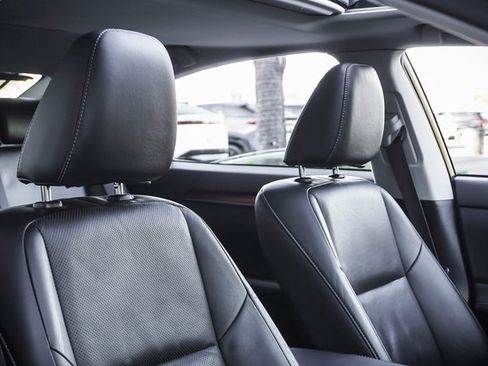 Used 2013 Lexus ES 300h 300h image 25