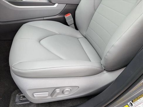 New 2026 Toyota Highlander XLE image 4