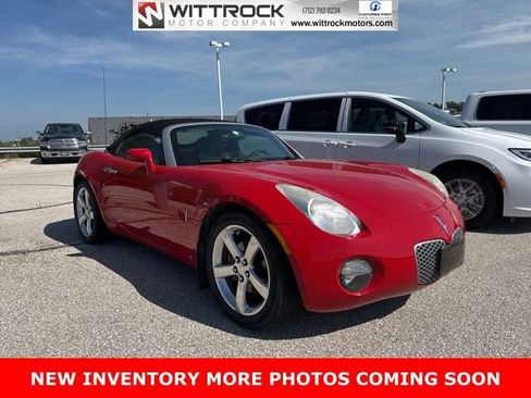 Used 2006 Pontiac Solstice Convertible w/ Premium Package image 1
