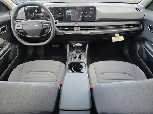 New 2025 Kia K4 EX image 14