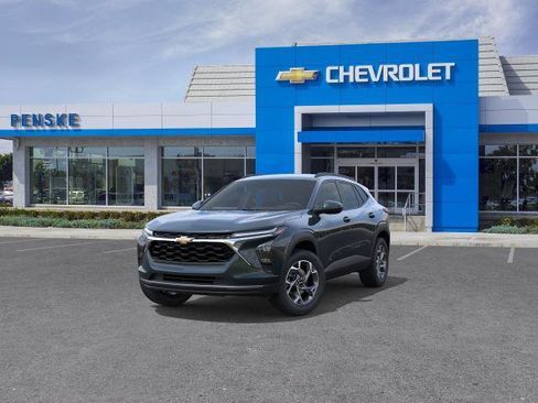 New 2026 Chevrolet Trax LT FWD image 8