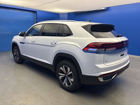New 2026 Volkswagen Atlas Cross Sport SE image 5