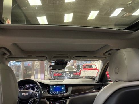 Used 2018 Cadillac CT6 Luxury image 30