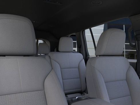 New 2025 GMC Acadia Elevation image 24