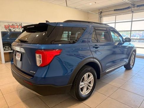 Used 2023 Ford Explorer XLT w/ Equipment Group 202A AWD/4WD image 7