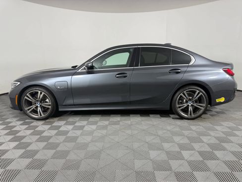 Used 2022 BMW 330e w/ Driving Assistance Package RWD image 7