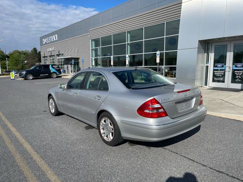 Used 2003 Mercedes-Benz E 320 Sedan image 3