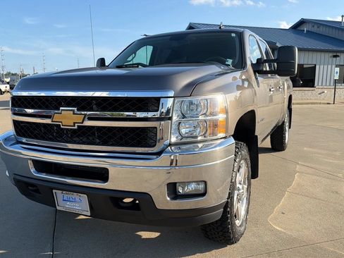 Used 2013 Chevrolet Silverado 2500 LTZ w/ LTZ Plus Package AWD/4WD image 2