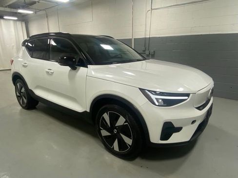 Used 2024 Volvo XC40 Recharge Core w/ Protection Package Premier AWD/4WD image 4