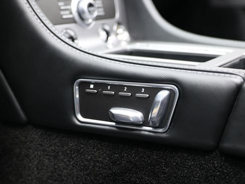 Used 2015 Aston Martin DB9 Volante RWD image 29
