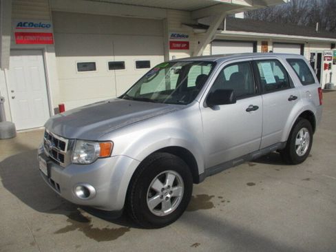 Used 2011 Ford Escape XLS w/ 101A Rapid Spec Order Code image 11