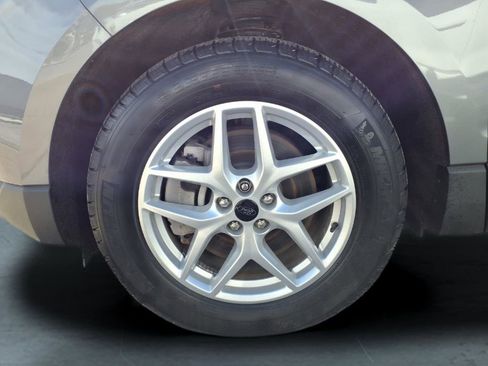 Used 2023 Ford Edge SEL w/ Convenience Package image 11