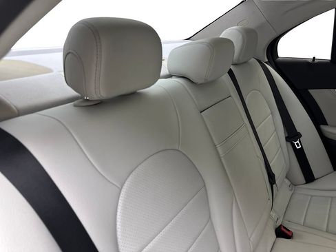 Used 2016 Mercedes-Benz C 300 4MATIC Sedan image 39