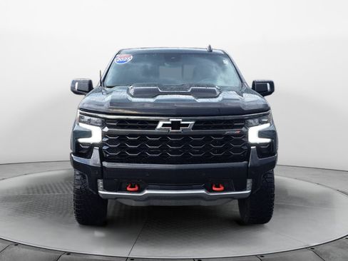 Used 2025 Chevrolet Silverado 1500 ZR2 w/ Technology Package AWD/4WD image 2