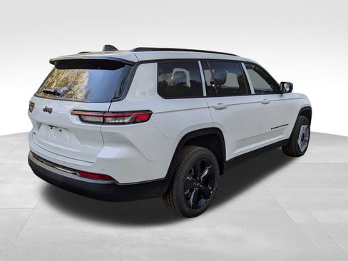 New 2025 Jeep Grand Cherokee L Altitude AWD/4WD image 3