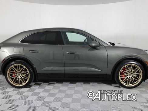 Used 2025 Porsche Macan Turbo Electric image 4