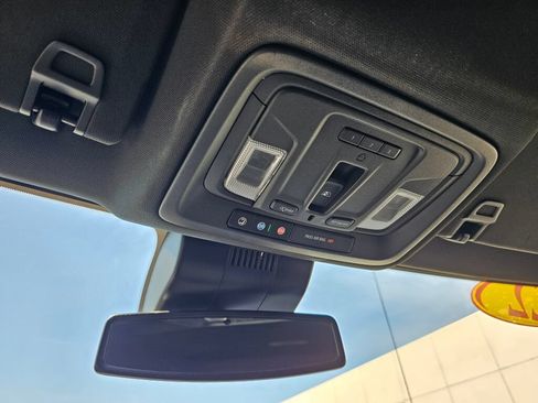 Used 2022 Chevrolet Silverado 1500 High Country AWD/4WD image 27