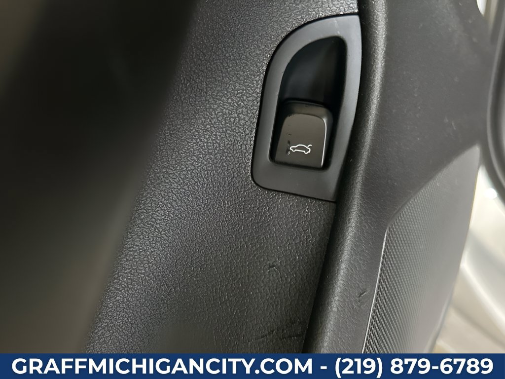 Used 2010 Audi A4 2.0T Premium AWD/4WD image 21