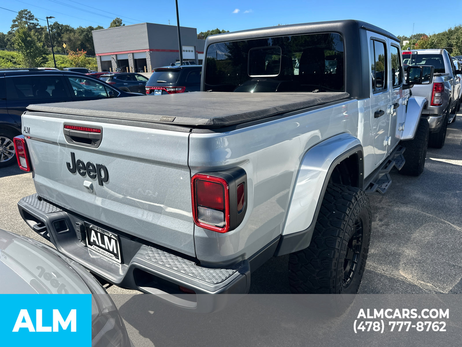 Used 2022 Jeep Gladiator Sport AWD/4WD image 12