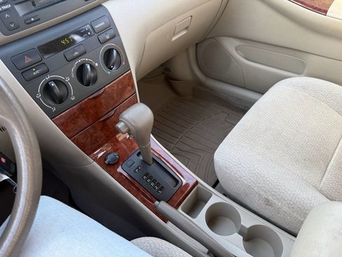 Used 2004 Toyota Corolla CE FWD image 21