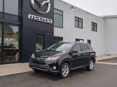 Used 2013 Toyota RAV4 XLE image 1