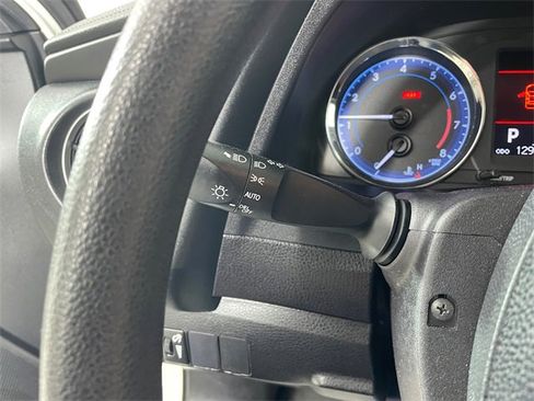 Used 2017 Toyota Corolla L image 13