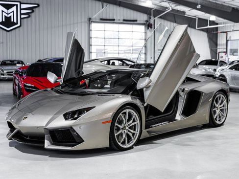 Used 2014 Lamborghini Aventador LP 700-4 AWD/4WD image 2