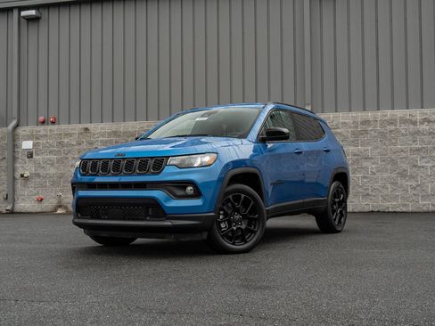 New 2026 Jeep Compass Latitude image 1
