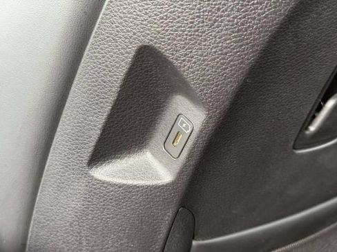 Used 2026 Kia Carnival FWD image 16