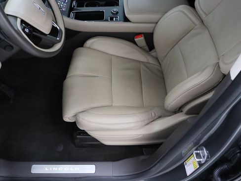 Used 2023 Lincoln Aviator Grand Touring w/ Equipment Group 301A AWD/4WD image 16