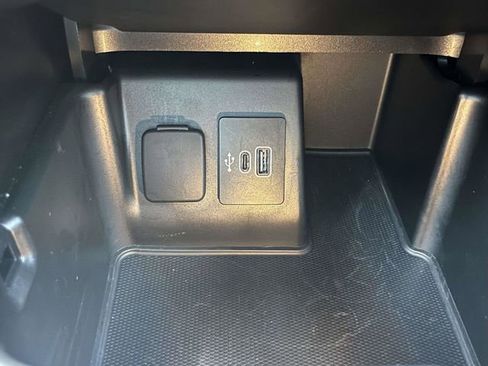 Certified 2025 Ford Explorer ST RWD image 21