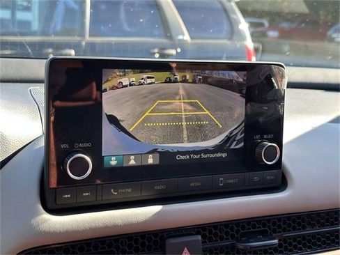 Used 2023 Honda HR-V LX image 10