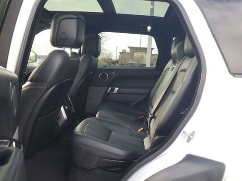 Used 2020 Land Rover Range Rover Sport HSE image 12