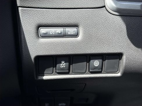 Used 2024 Nissan Murano SV AWD/4WD image 19