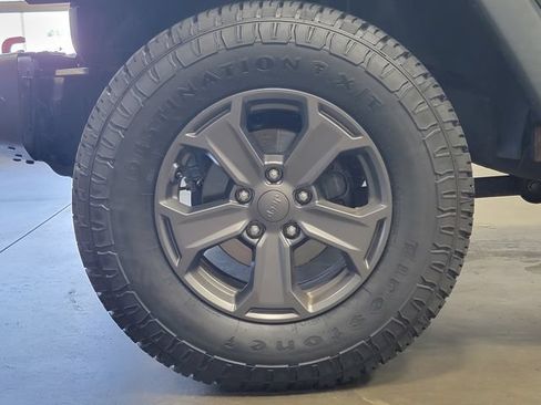 Used 2017 Jeep Wrangler Unlimited Rubicon AWD/4WD image 10