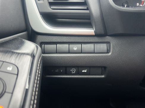 New 2026 Nissan Rogue SV FWD image 12