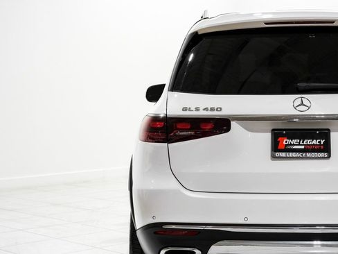 Used 2024 Mercedes-Benz GLS 450 4MATIC image 46