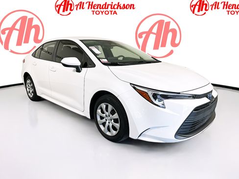 Used 2023 Toyota Corolla LE image 1