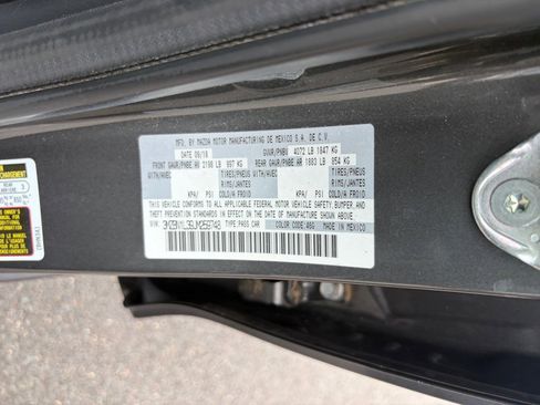 Used 2018 MAZDA MAZDA3 Touring image 35