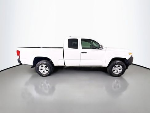 Used 2022 Toyota Tacoma SR RWD image 11