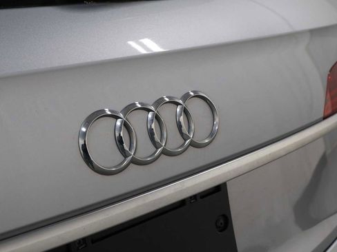Used 2023 Audi Q5 2.0T Premium w/ Convenience Package AWD/4WD image 8