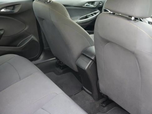 Used 2018 Chevrolet Cruze LS FWD image 12