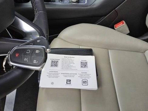 Used 2023 Cadillac XT4 Premium Luxury FWD image 10