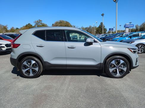 New 2025 Volvo XC40 B5 Core w/ Protection Package Premier image 3