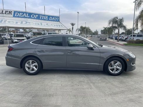 Used 2023 Hyundai Sonata SE w/ Preferred Accessory Package image 9
